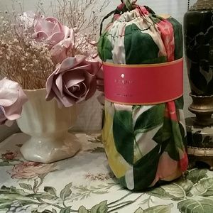 New Kate Spade Picnic Blanket 54x60 Floral Black